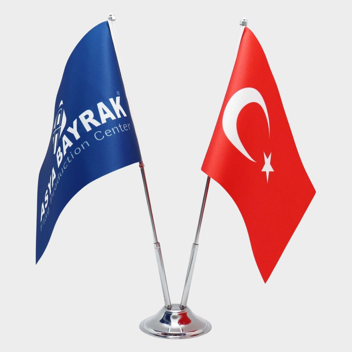 Logo Baskılı İkili Masa Bayrağı, krom direkli, 15 × 22,5 cm bayrak, ağırlıklı kaide (1)